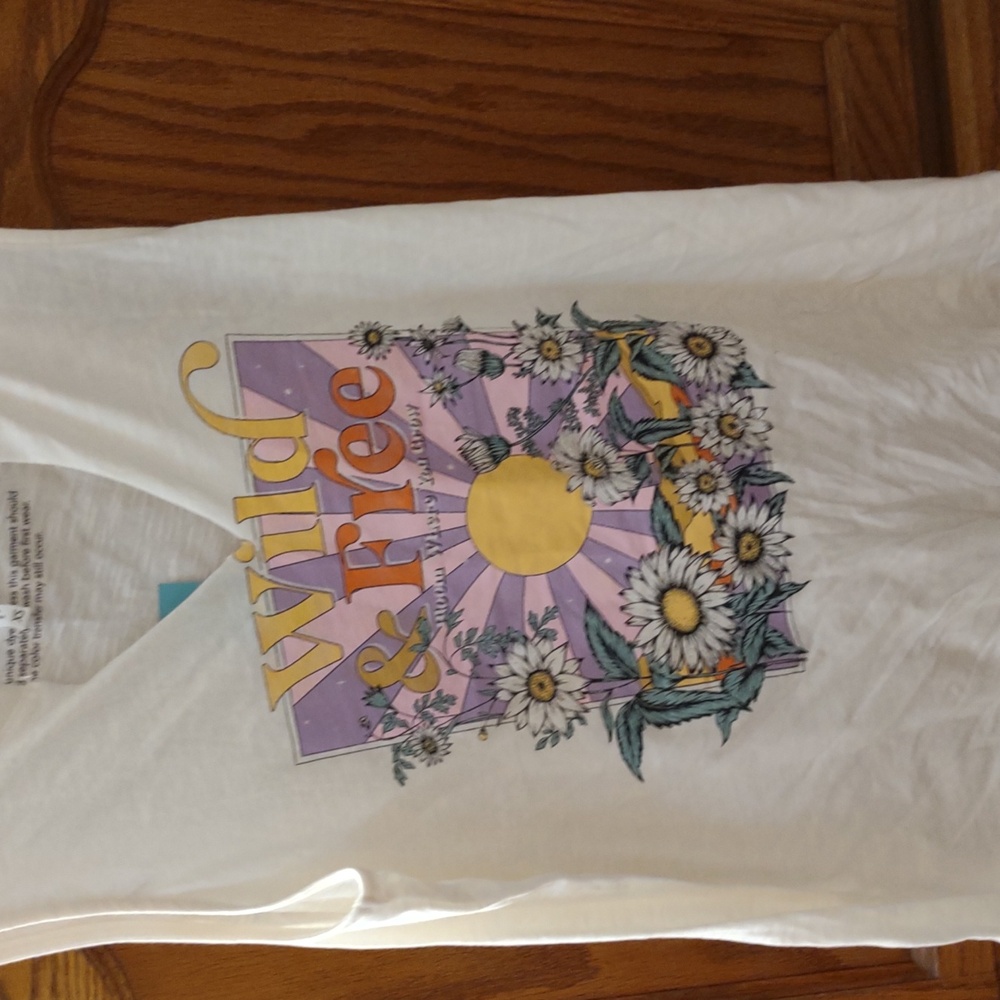 NEW Maurices Wild & Free Tank. Ex small, brand new, no stains .